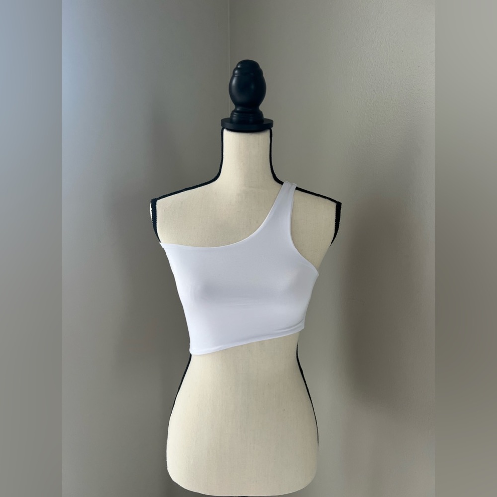 White crop top